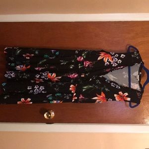 Cozy summer sleeveless dress with floral patters